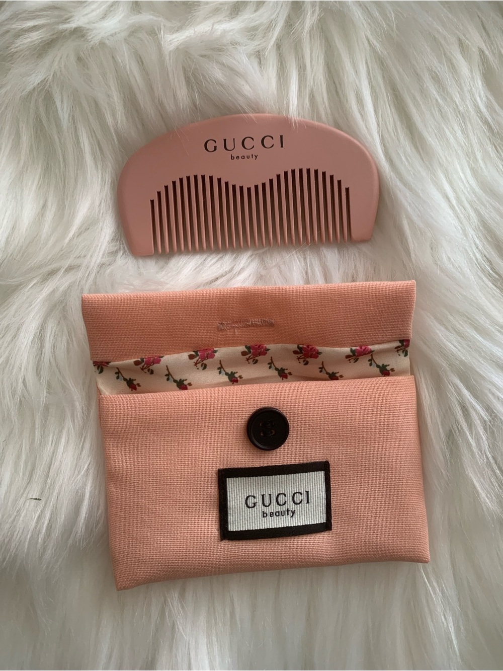 New! Gucci Beauty Pink Comb & Floral Pouch set GWP